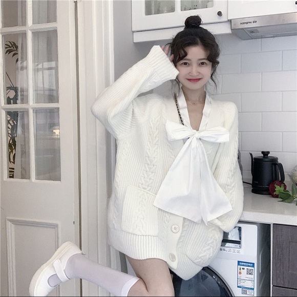 White Bow Tie Front Button Up - Picture 4 of 5